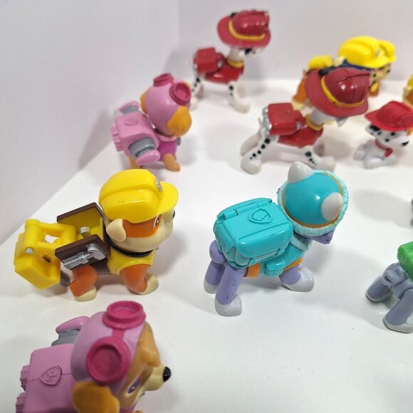 Paw Patrol Action Figures 18 Lot Chase Marshall Skye Rocky Rubble Everest Zuma - Picture 9 of 14